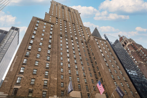 Image of tall building in NYC