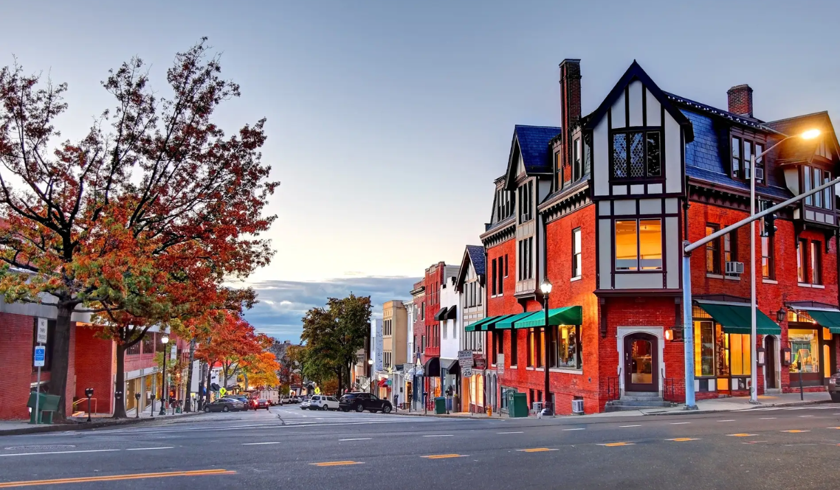 Street view of a Connecticut town